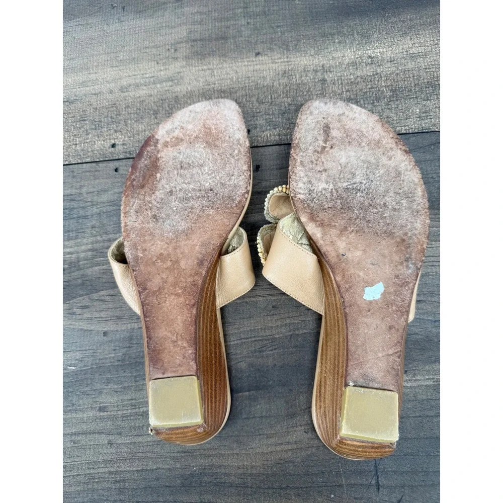 Stuart Weitzman Beaded Flower Thong Wedge Sandals Tan Leather Size 6M